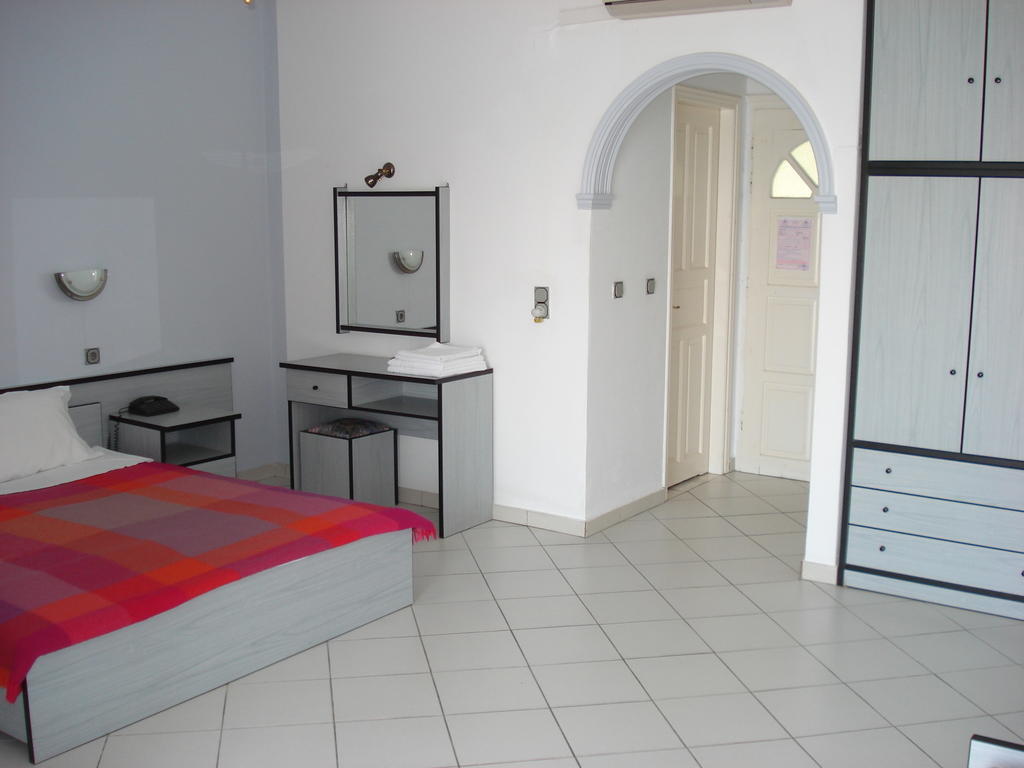 Dolphin Apartments 1 Parga Room photo